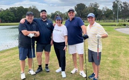 4 male golfers with Bravehearts CEO