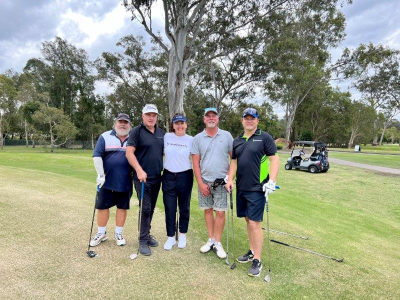 4 golfers with Bravehearts CEO