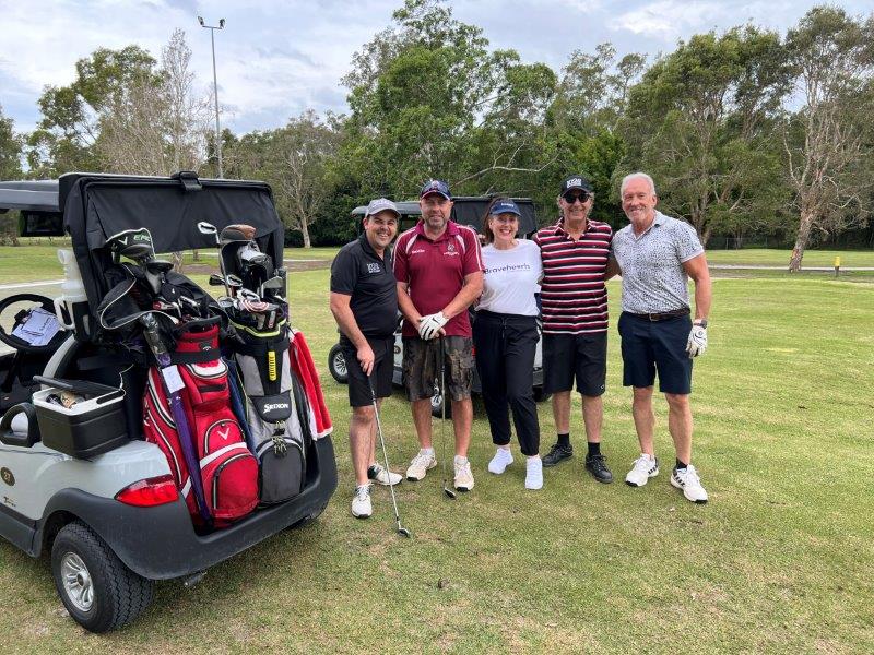 4 golfers with Bravehearts CEO